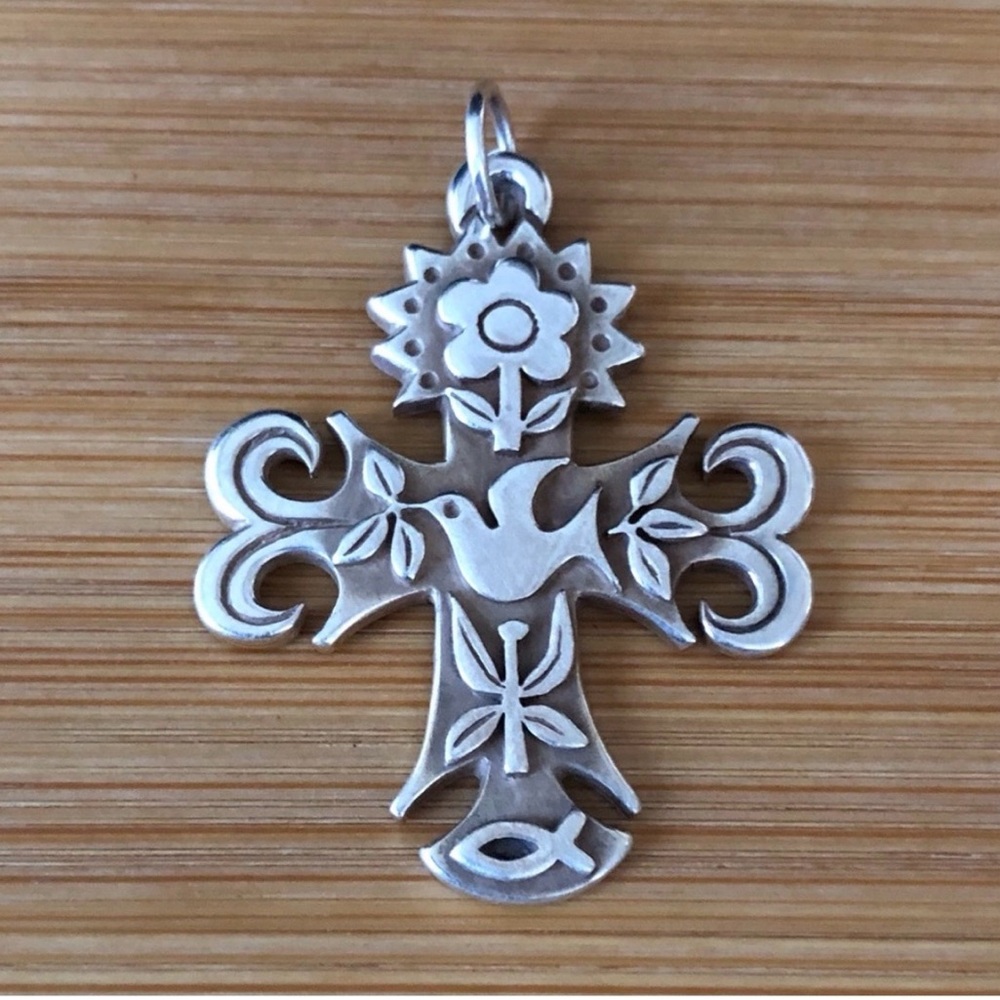 $89  James Avery Primavera Sterling Silver Cross   Marked Copyright 925 JA